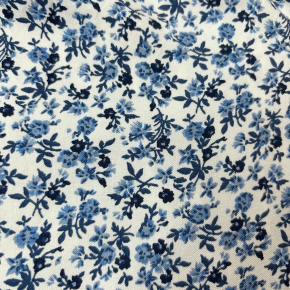 Hollister Smocked Floral Romper - Picture 4 of 4